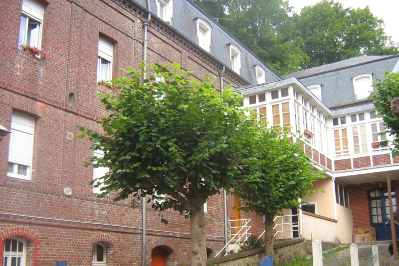 2 pièces appartement à louer dans une résidence charmante à Bolbec - Image 1