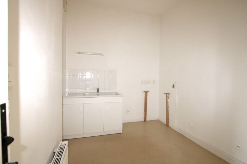 Dans résidence charmante, location appartement T3 à Bolbec - Image 2
