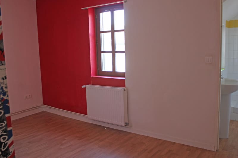 Appartement triplex F6 à louer en plein centre-ville d'Elbeuf - Image 6