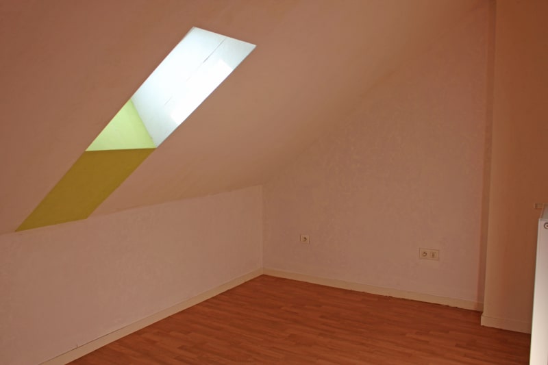 Appartement triplex F6 à louer en plein centre-ville d'Elbeuf - Image 7