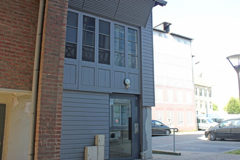 Appartement triplex F6 à louer en plein centre-ville d'Elbeuf - Image 8