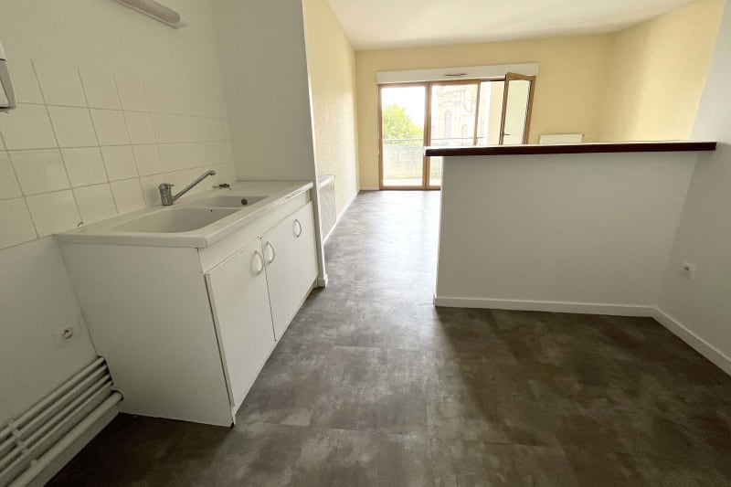 Grand appartement duplex F3 à louer en plein centre-ville d'Elbeuf - Image 5