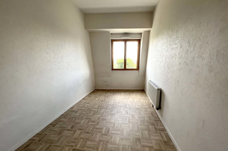 Grand appartement duplex F3 à louer en plein centre-ville d'Elbeuf - Image 7