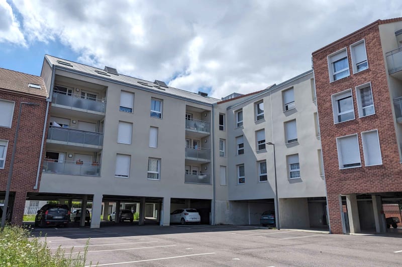 À Caudebec-lès-Elbeuf : location d'un appartement T4 - Image 1