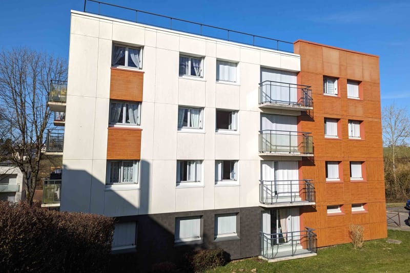 Appartement T4 à louer à Auffay, proche du centre-ville - Image 1