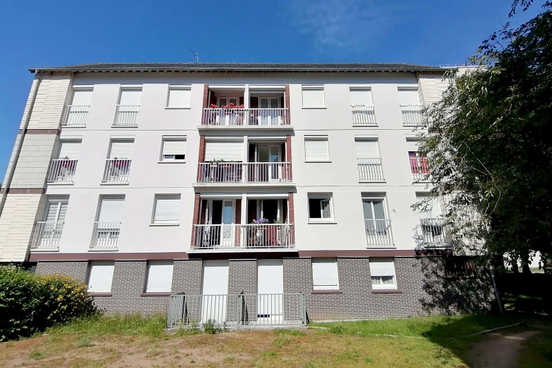 Appartement en location F2 en centre-ville de Barentin - Image 1