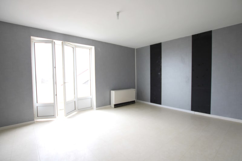 Appartement T4 à louer dans un quartier calme à Bolbec - Image 2
