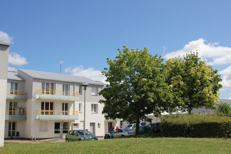 Location appartement 2 pièces à Bolbec, dans un cadre verdoyant - Image 1