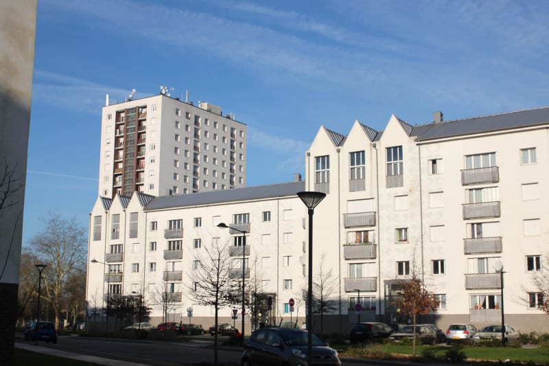 En location : un appartement de 4 pièces à Canteleu - Image 1