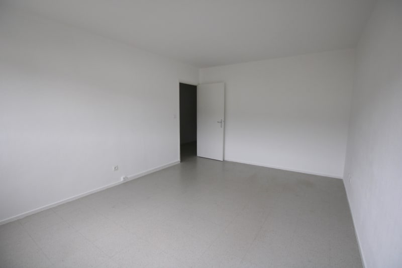 À Cany-Barville, location appartement 4 pièces - Image 3