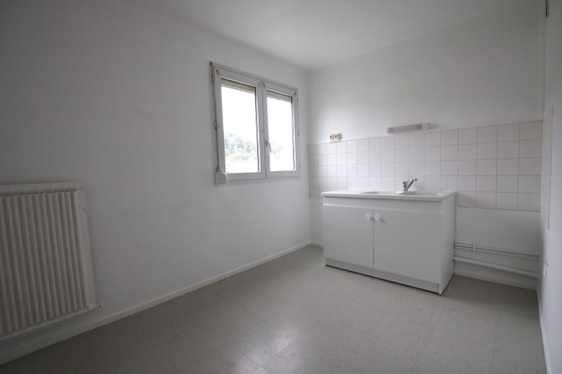 À Cany-Barville, location appartement 4 pièces - Image 4