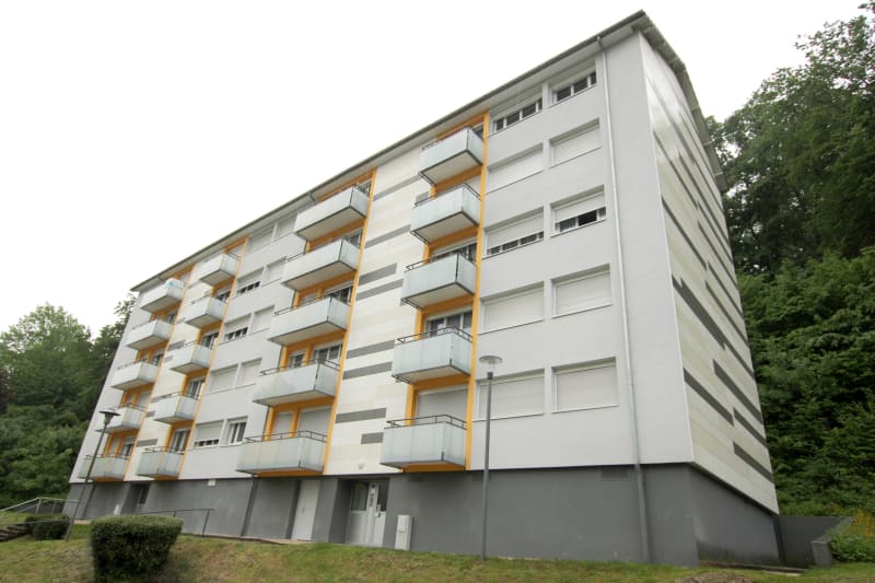Grand F2 appartement à louer à Rives en Seine - Image 1