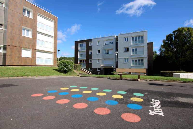 En location à Clères : appartement de 4 pièces - Image 1