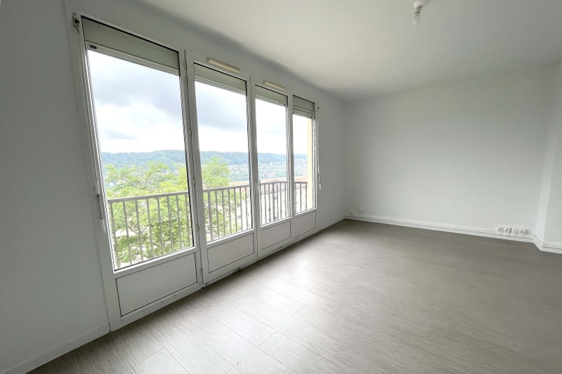 Appartement F4 à louer avec une vue dégagée à Darnétal - Image 4
