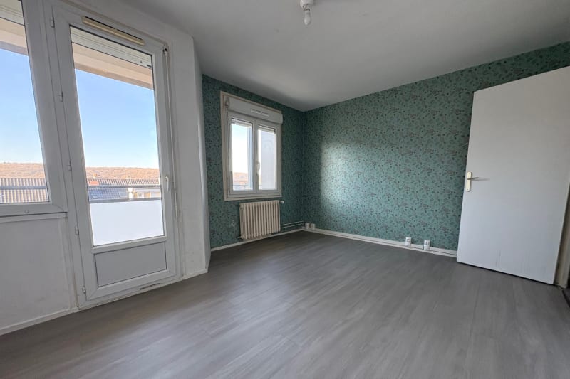 En location : appartement T4 à Déville-lès-Rouen - Image 3