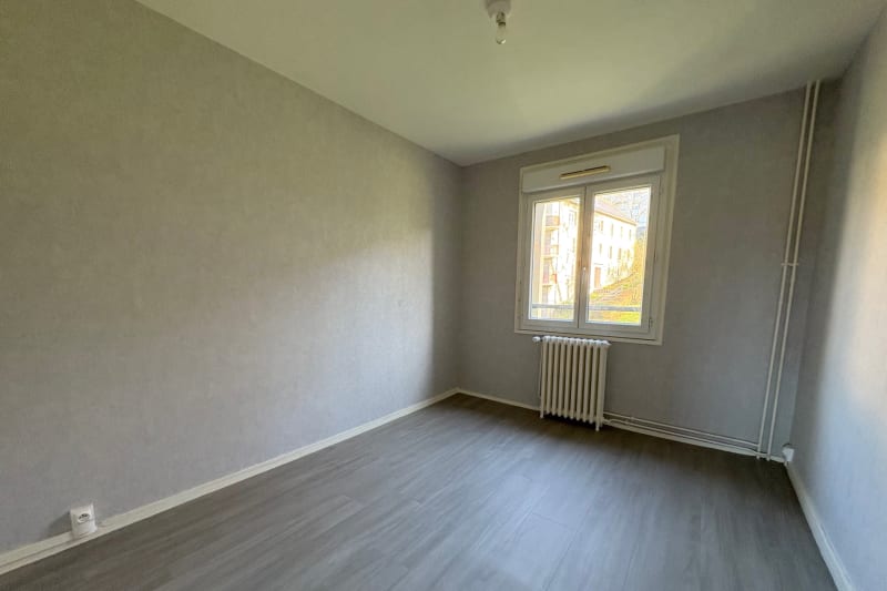 En location : appartement T4 à Déville-lès-Rouen - Image 5