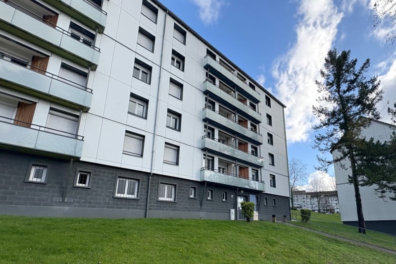 À Déville-lès-Rouen : appartement T4 à louer - Image 1