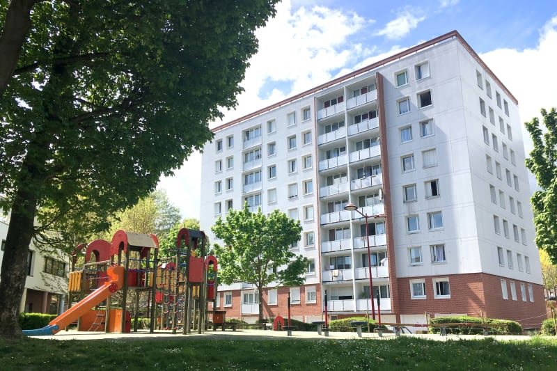 À louer : appartement F4 avec nombreux espaces verts à Elbeuf - Image 1