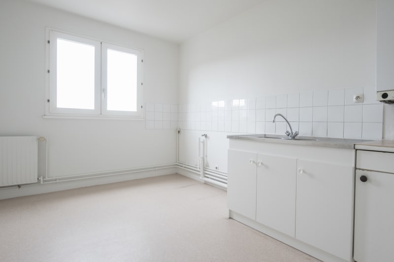 Appartement à louer F4 à Elbeuf proche de la Seine - Image 3