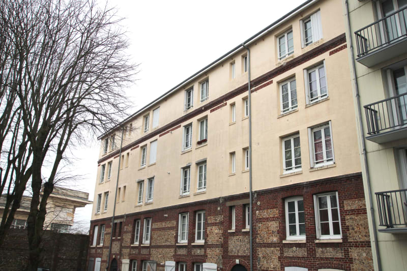 Appartement 1 pièce en location à Fécamp - Image 1