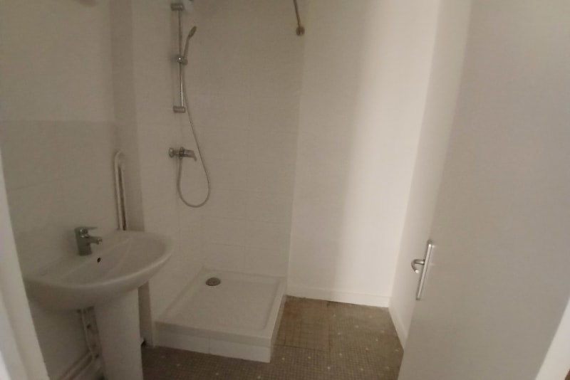 Location d’un appartement 5 pièces à Gonfreville-l’Orcher - Image 6