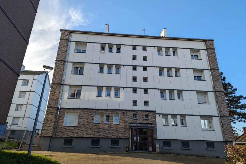 4 pièces appartement en location à Grand-Couronne - Image 1