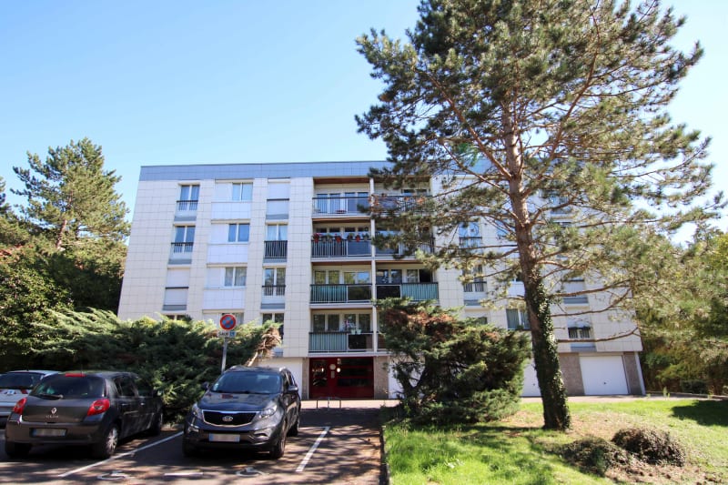 À Grand-Couronne : location grand appartement T3 - Image 1