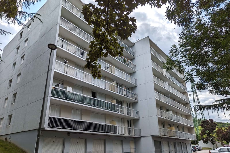 En location : appartement F5 à Grand-Couronne - Image 1