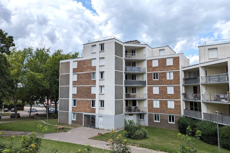 F3 appartement en location à Grand-Couronne - Image 1