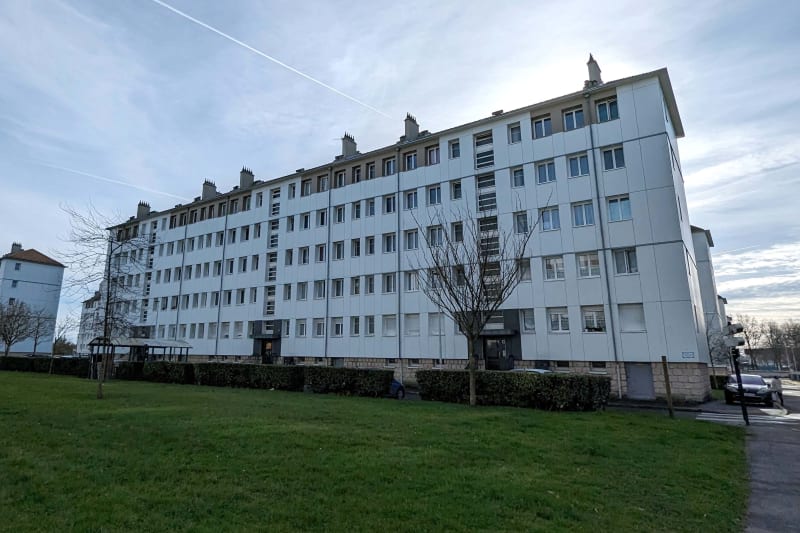 Champs Barets au Havre, location type F3 - Image 1