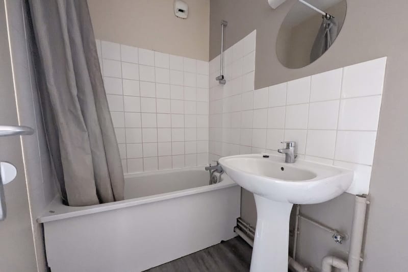 Appartement T4 en location au Havre proche du complexe sportif du Mont Gaillard - Image 8