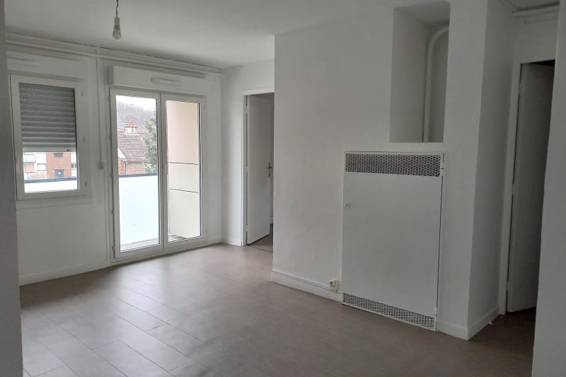 Au Houlme, appartement 4 pièces à louer - Image 2