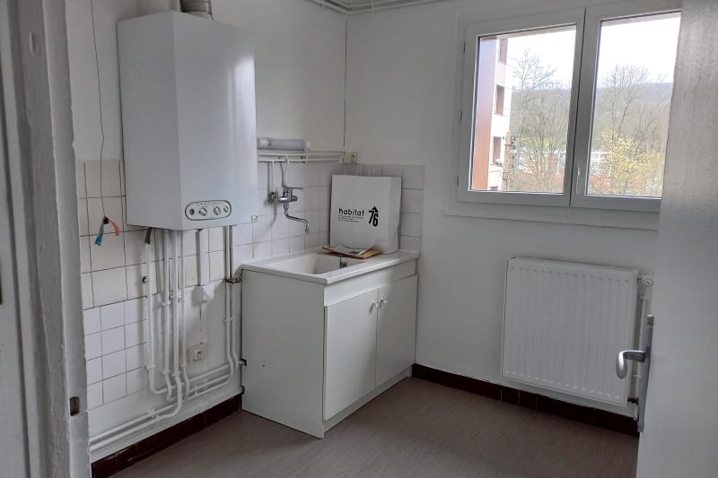 Au Houlme, appartement 4 pièces à louer - Image 3