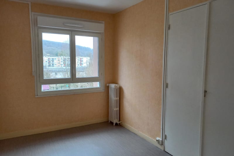 Au Houlme, appartement 4 pièces à louer - Image 4