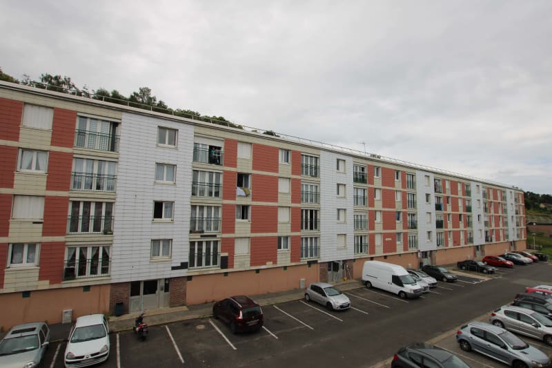 Appartement 4 pièces à louer à Montivilliers - Image 1