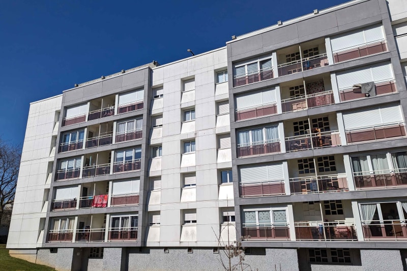 Grand appartement T3 à louer à Mont-Saint-Aignan - Image 1