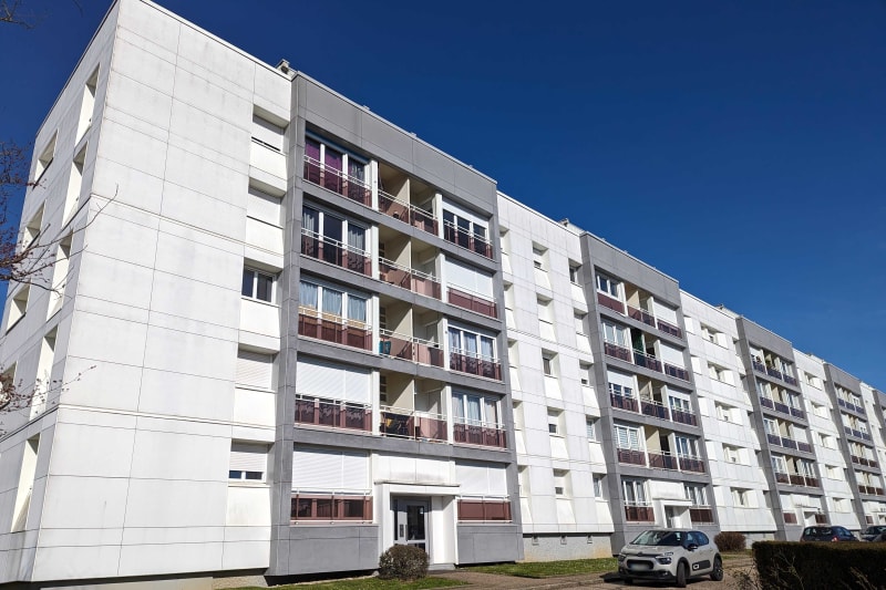 Type 4 location appartement à Mont-Saint-Aignan - Image 1
