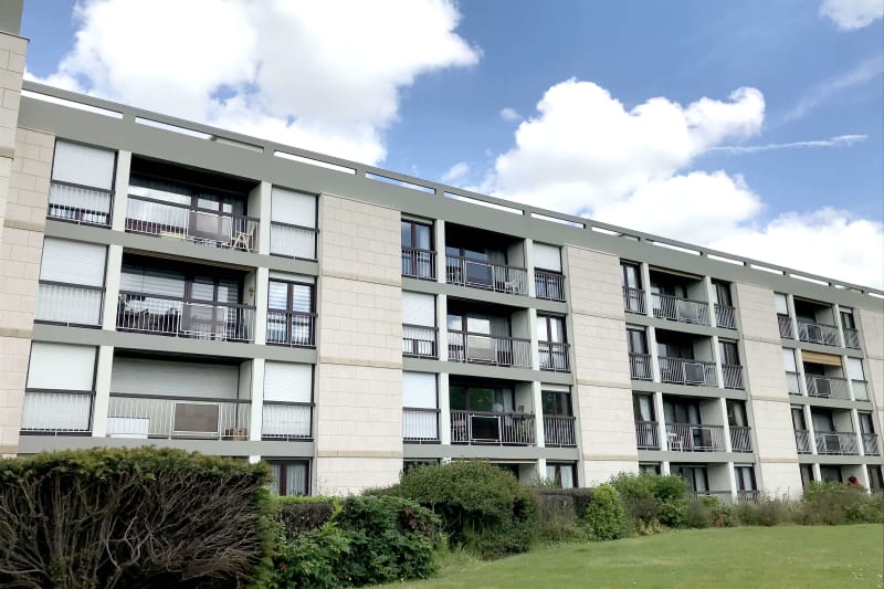 Grand appartement T3 à louer à Mont-Saint-Aignan - Image 1