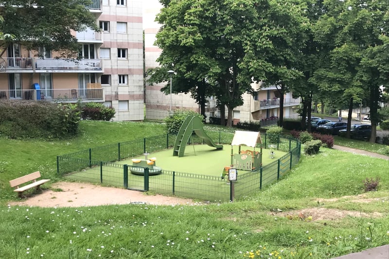 Grand appartement F4 à louer à Mont-Saint-Aignan - Image 3