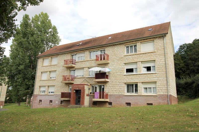 Appartement 4 pièces à louer à Montville - Image 1