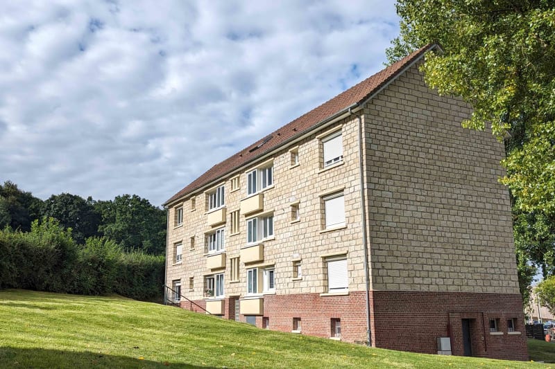 À louer : appartement T4 à Montville - Image 1