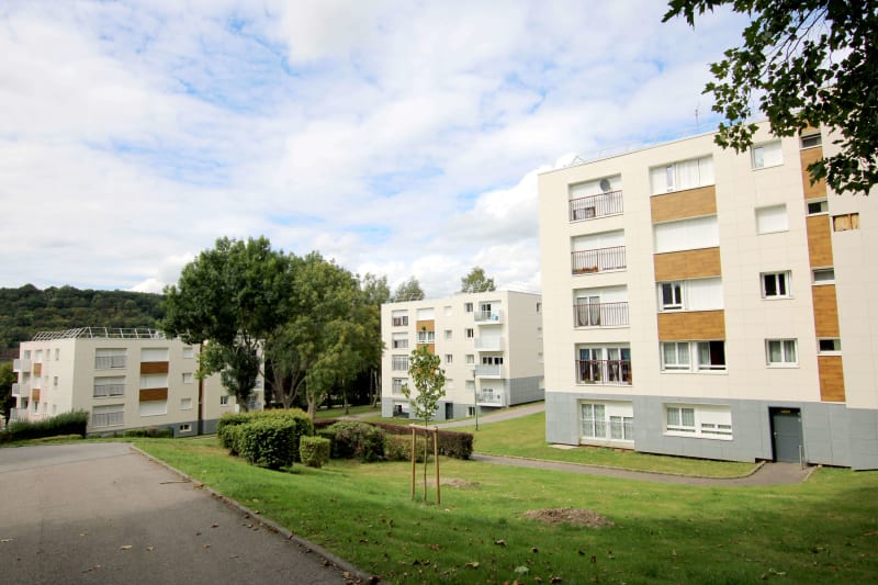F3 appartement en location à Montville - Image 1