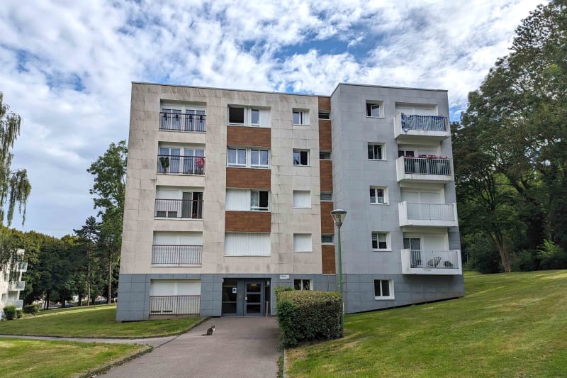 Location d'un 4 pièces appartement à Montville - Image 1