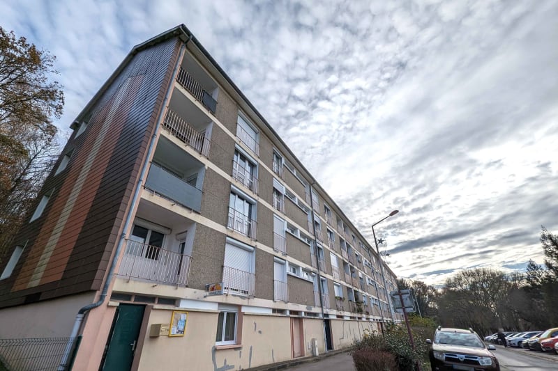 À louer appartement T4 à Notre-Dame-de-Bondeville - Image 1