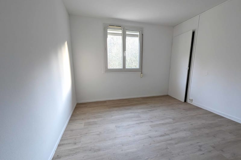 À louer appartement T4 à Notre-Dame-de-Bondeville - Image 2