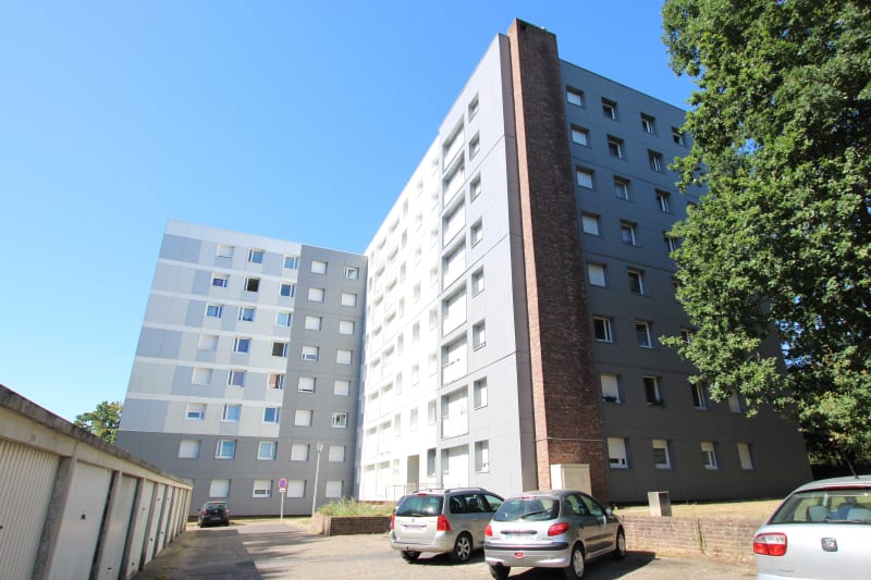 À louer à Oissel : appartement de 4 pièces - Image 1