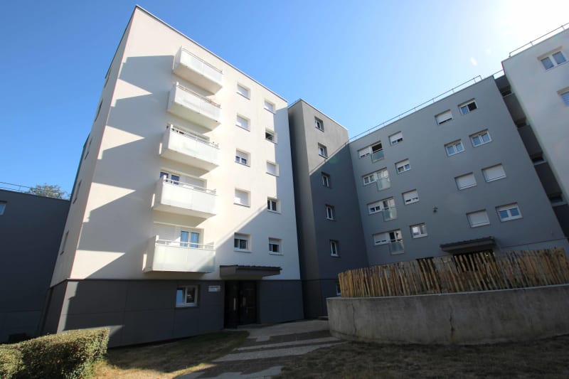 Oissel appartement T3 en location - Image 1