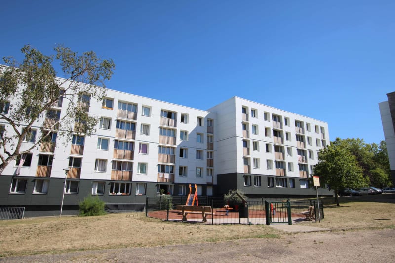 À Petit-Couronne location appartement T3 - Image 1