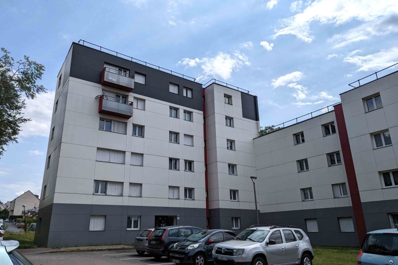 Appartement 3 pièces à louer à Petit-Couronne - Image 1