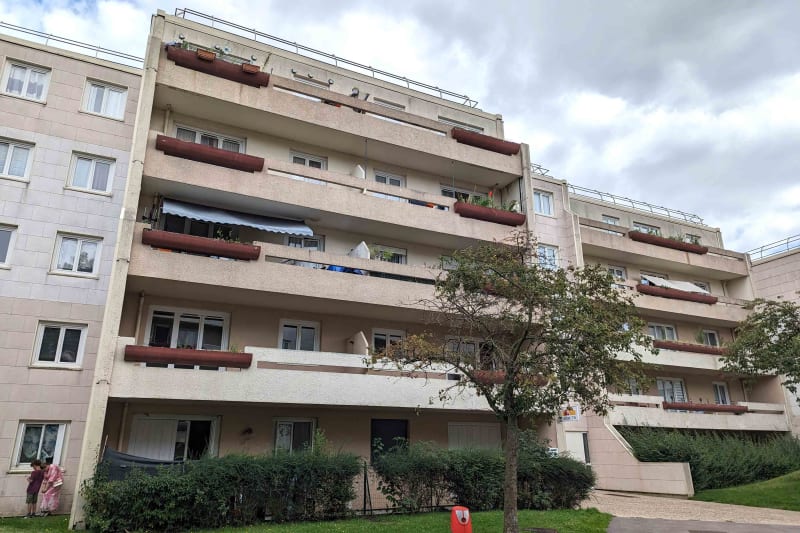 T4 appartement en location à Saint-Aubin-lès-Elbeuf - Image 1